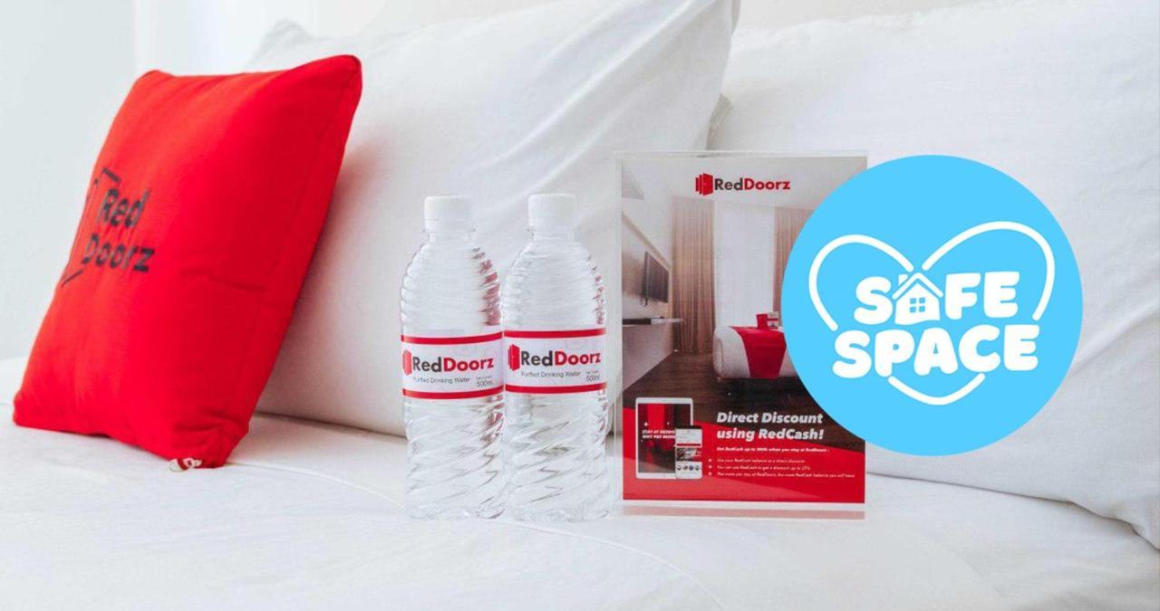 פאסאי Reddoorz Plus Near Naia Expressway מראה חיצוני תמונה